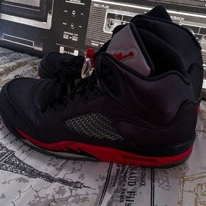 Jordan 5 Black/Red